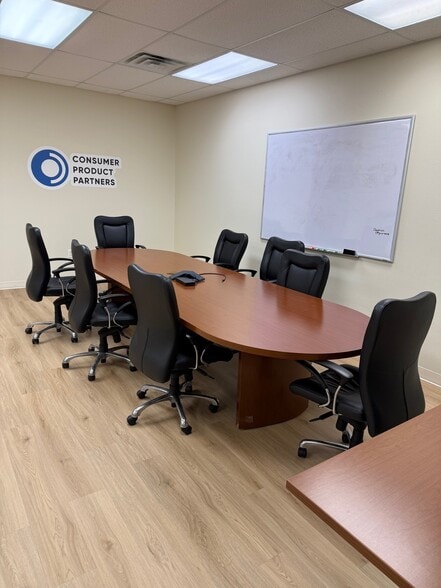 303 SW 18th St, Bentonville, AR to rent - Building Photo - Image 2 of 8