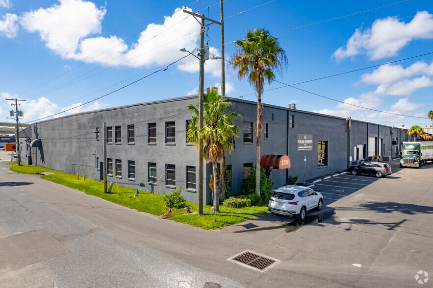 27172729 E Adamo Dr, Tampa, FL 33605 Industrial for Lease UK
