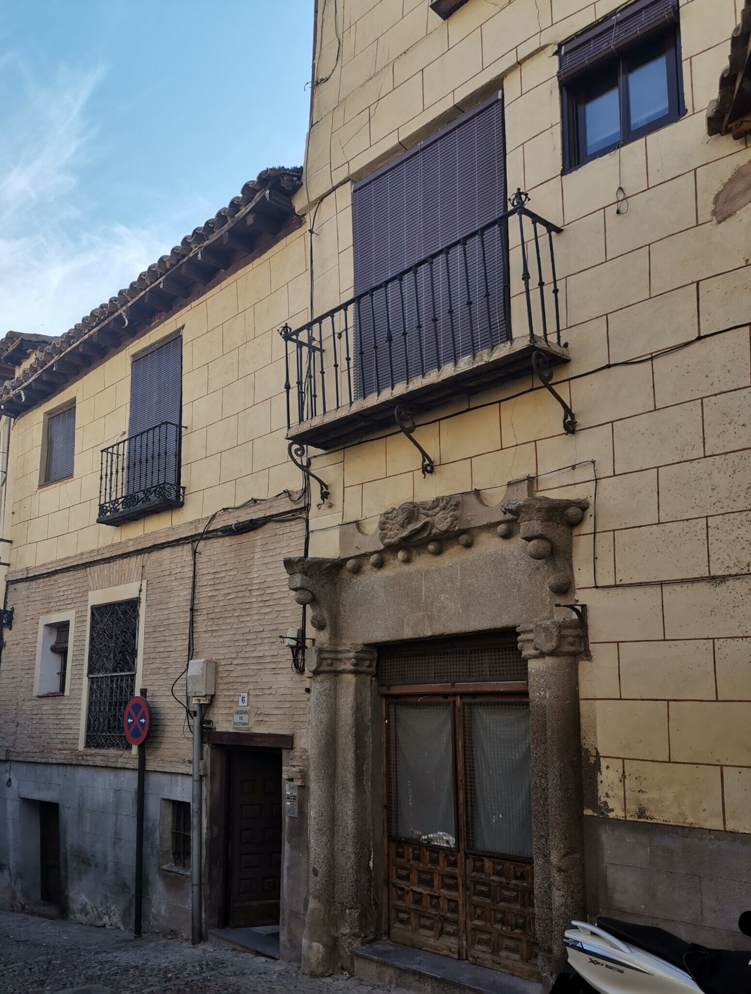 Calle Sacramento, 6, Toledo, Toledo for sale Primary Photo- Image 1 of 11