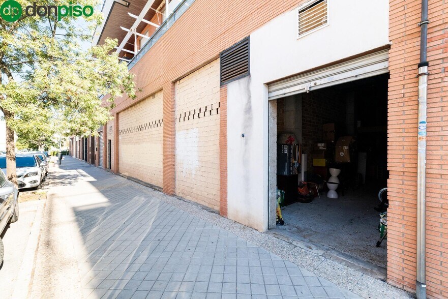 Calle Torre de las Cabezas, 12, Granada, Granada for sale - Building Photo - Image 1 of 17