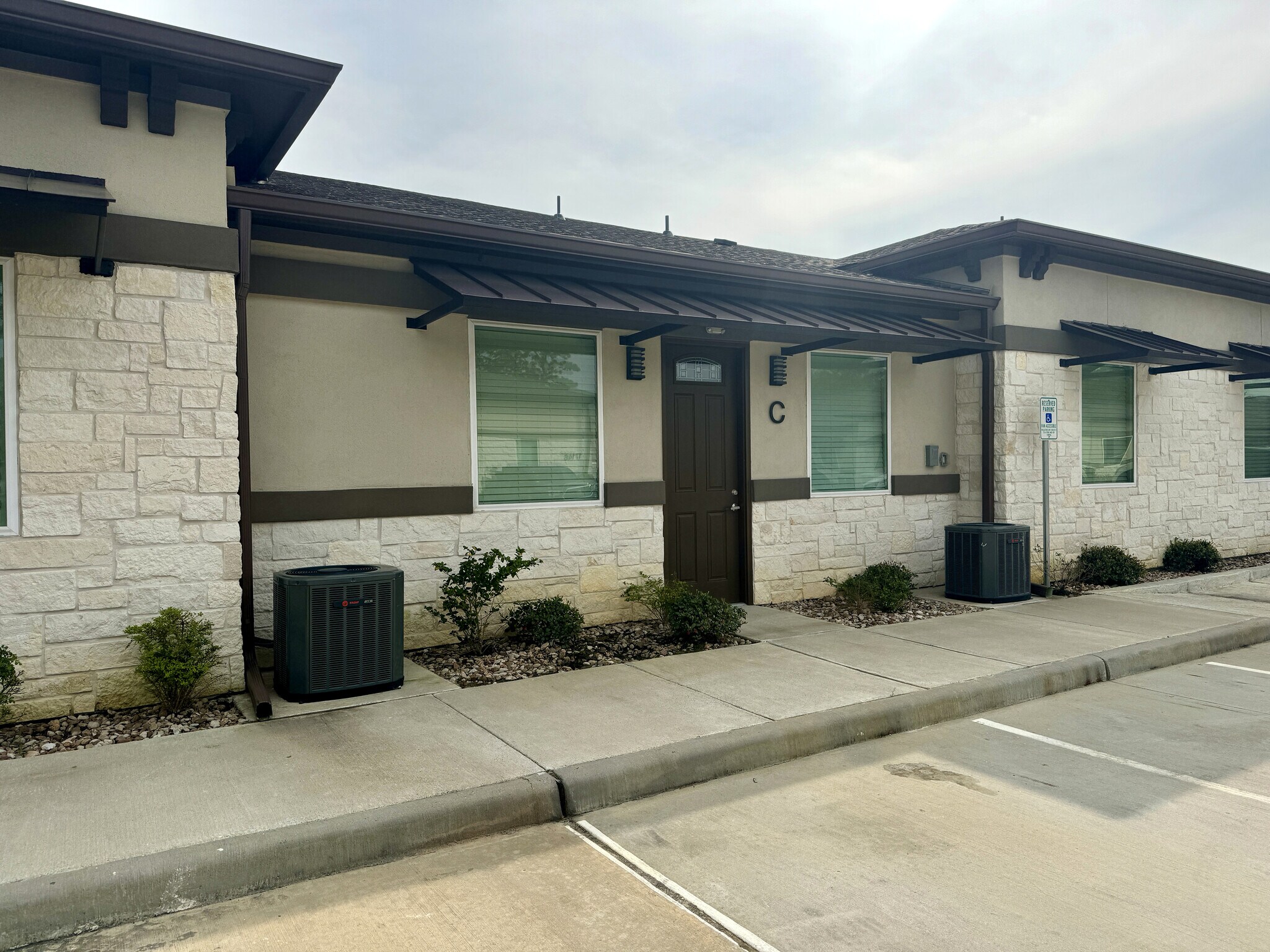 17134 N Eldridge Pkwy, Tomball, TX to rent Building Photo- Image 1 of 20