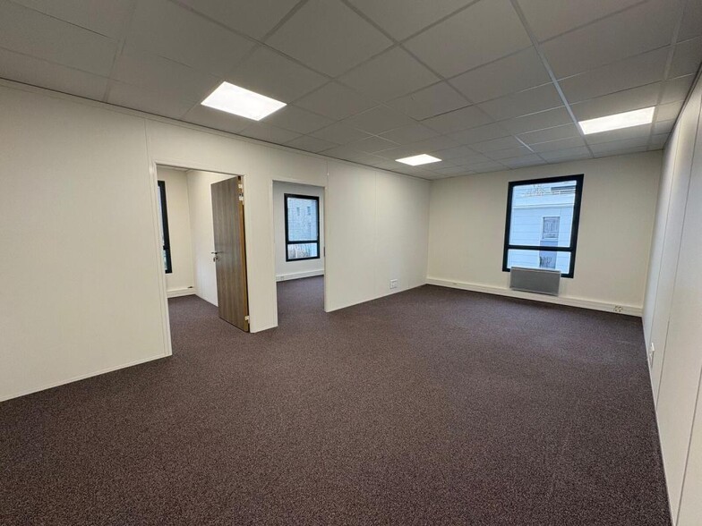 Allée Des Sablières, Croissy-sur-Seine to rent - Interior Photo - Image 1 of 6