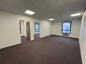 More details for Allée Des Sablières, Croissy-sur-Seine - Office to Rent