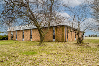 2077 Yore Ave, Benton Harbor, MI for sale Primary Photo- Image 1 of 1