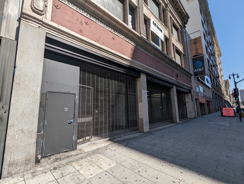 431 S Broadway, Los Angeles, CA for rent - Building Photo - Image 2 of 12