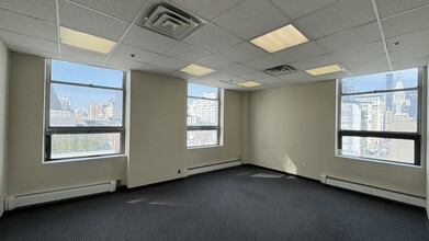 113 University Pl, New York, NY for rent Interior Photo- Image 1 of 23