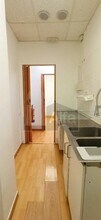 Retail in Madrid, Madrid to rent Interior Photo- Image 2 of 9