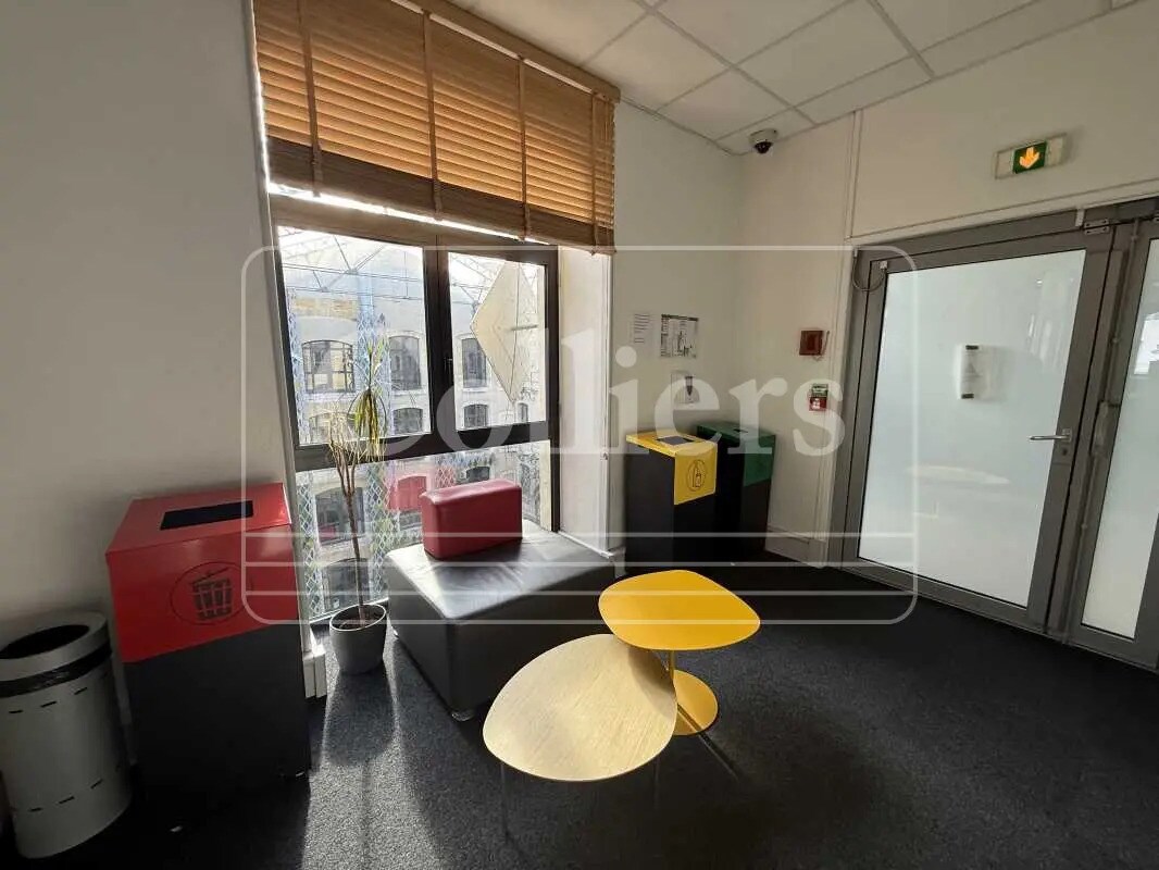 Office in Marseille to rent Interior Photo- Image 1 of 3