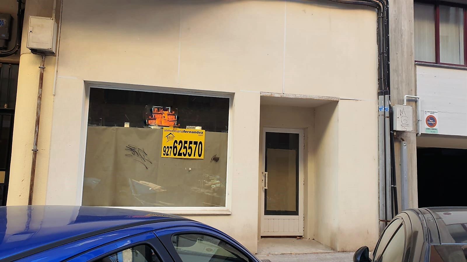 Retail in Cáceres, Cáceres to rent Building Photo- Image 1 of 3