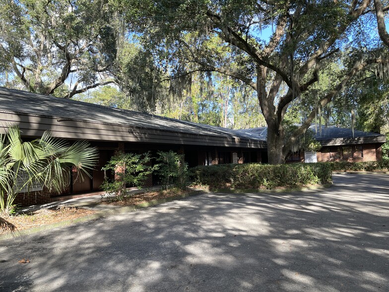 2233 NW 41st St, Gainesville, FL for rent - Primary Photo - Image 2 of 13