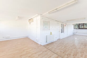 Office in Barcelona, Barcelona to rent Interior Photo- Image 2 of 42