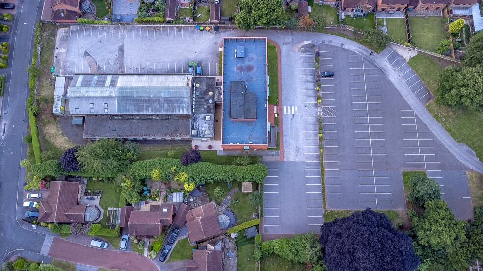 Carlton Rd, Worksop to rent - Aerial - Image 2 of 5
