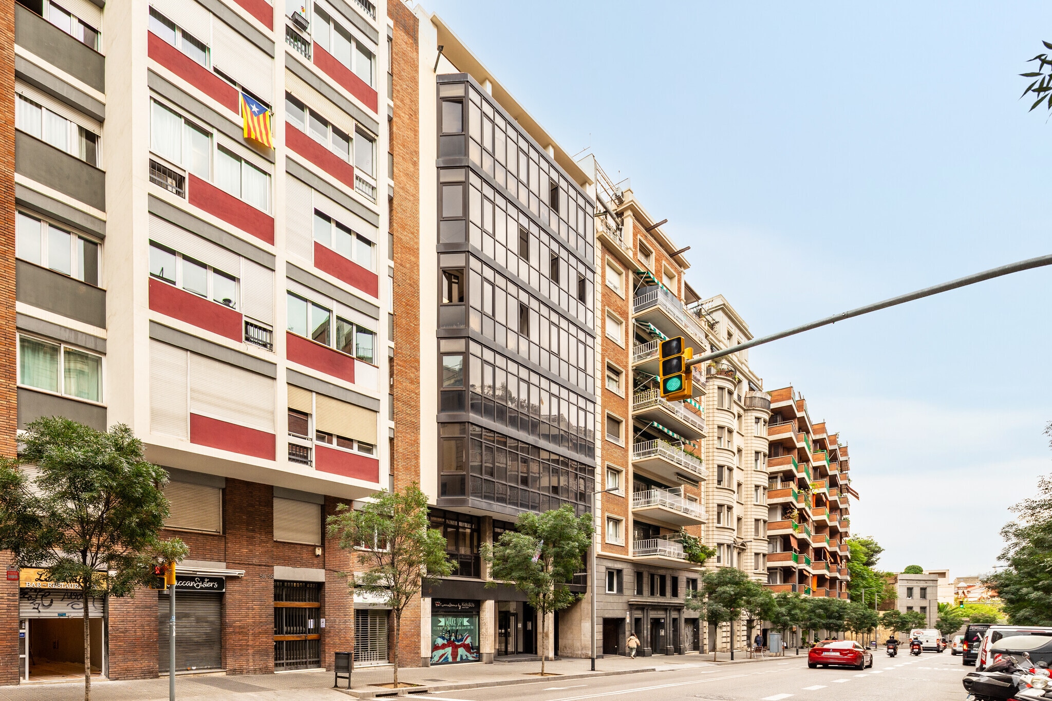 Office in Barcelona, Barcelona to rent Primary Photo- Image 1 of 5