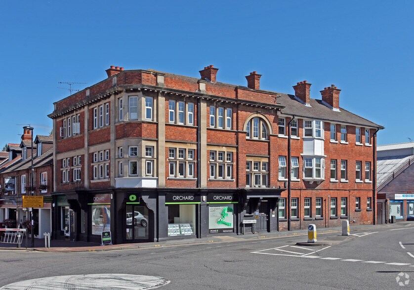 83-85 High St, Camberley for sale - Primary Photo - Image 1 of 1