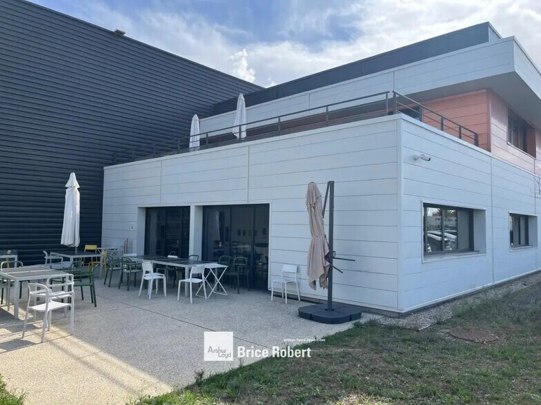 1609 Avenue Henri Schneider, Jonage to rent - Building Photo - Image 2 of 4