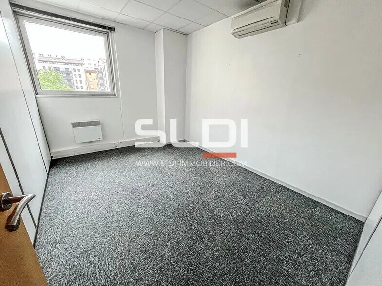 13-19 Rue Jean Bourgey, Villeurbanne to rent - Interior Photo - Image 3 of 15