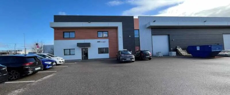 1623 Avenue Henri Schneider, Jonage to rent Building Photo- Image 1 of 4