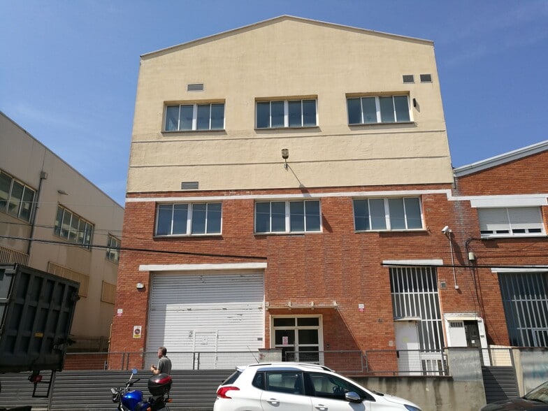 Industrial in Sant Joan Despí, Barcelona for sale - Building Photo - Image 2 of 3