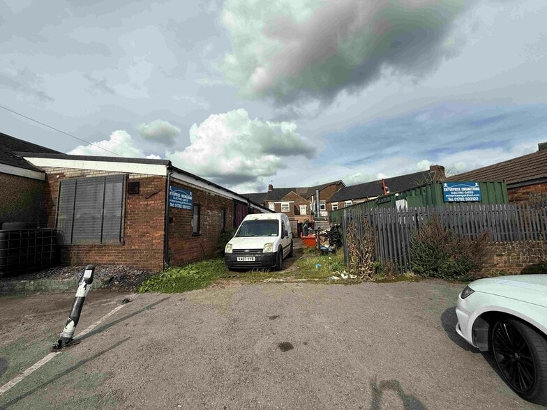 2 Herbert Road, Stoke On Trent for sale - Building Photo - Image 1 of 10