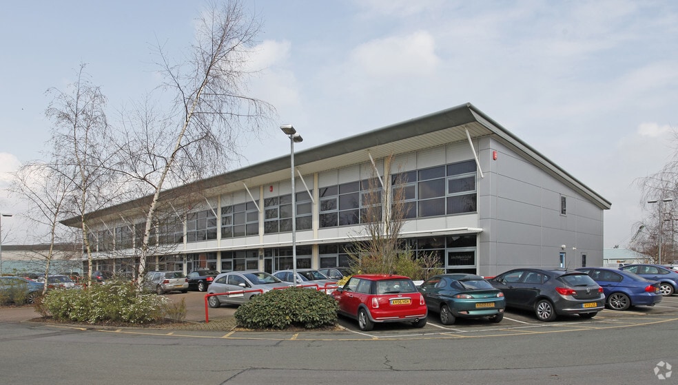 76-81 Claydon Business Park, Ipswich to rent - Primary Photo - Image 1 of 3