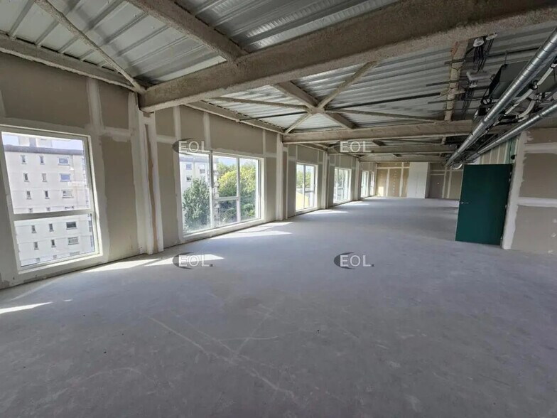 Office in Cachan to rent - Interior Photo - Image 3 of 10