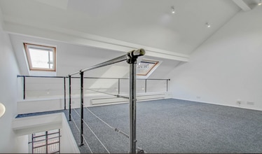 37 Westminster Bridge Rd, London to rent Interior Photo- Image 2 of 4