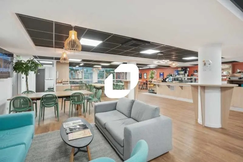 Location Bureaux 385 m² - Photo 1