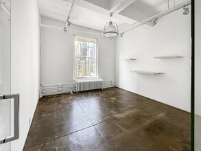 306 W 38th St, New York, NY for rent Interior Photo- Image 2 of 8