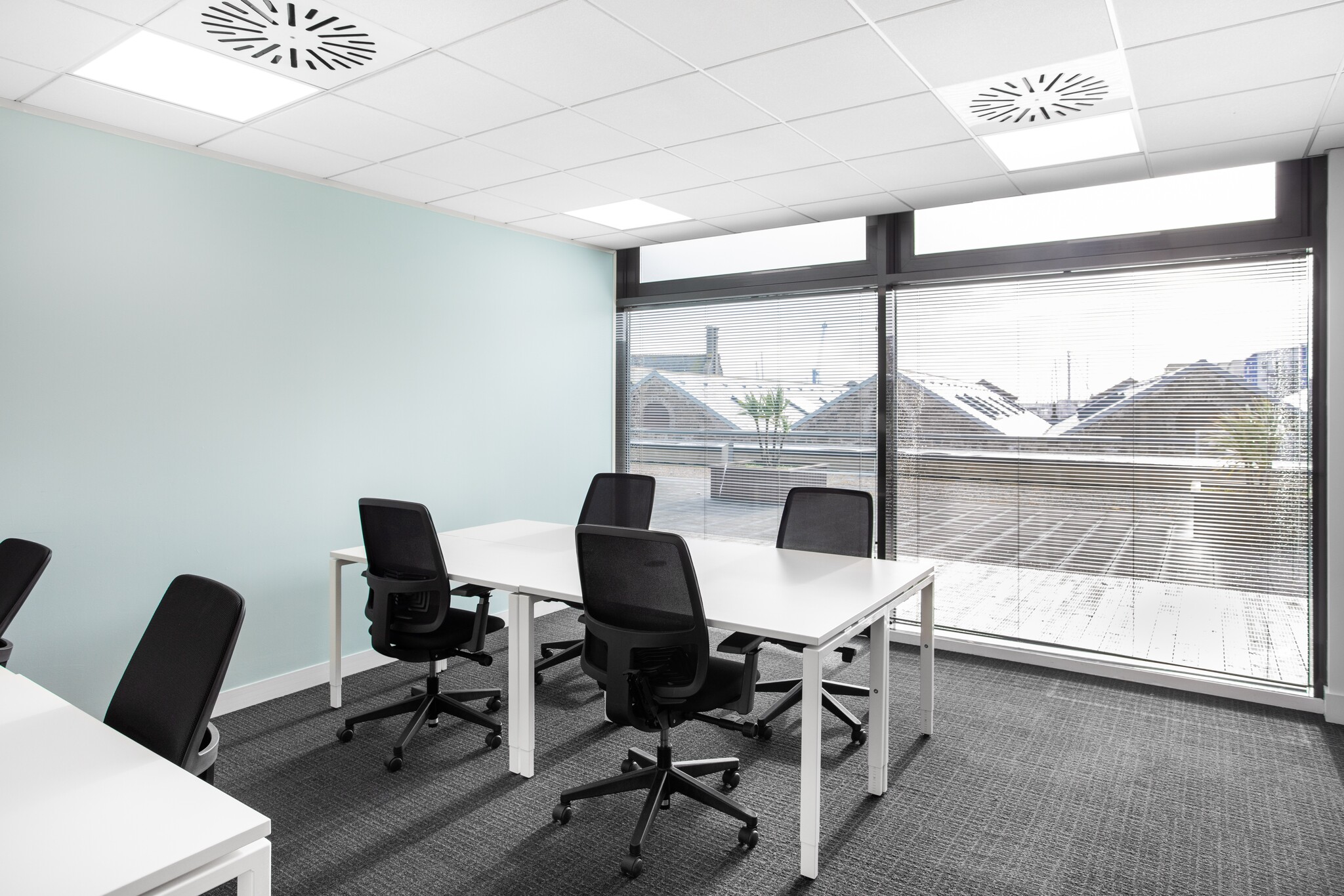 Esplanade, Jersey to rent Interior Photo- Image 1 of 11