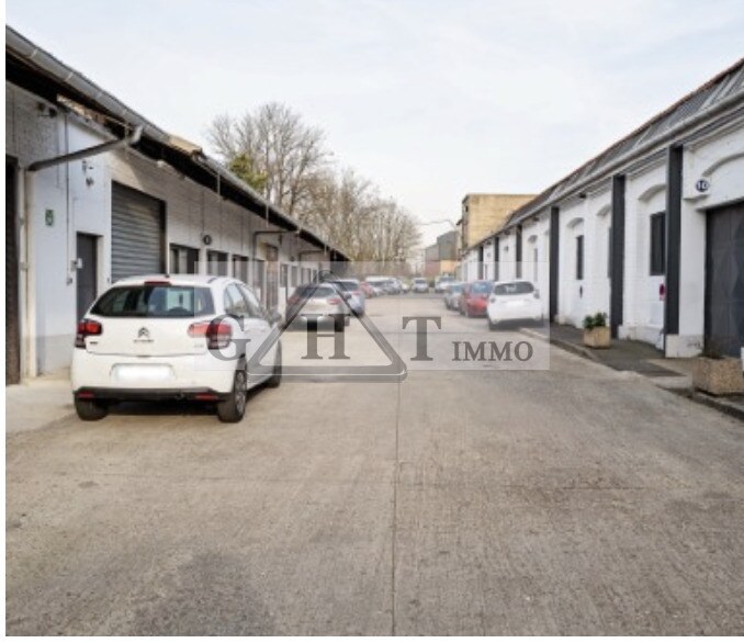 Office in Épinay-sur-Seine to rent Building Photo- Image 1 of 2