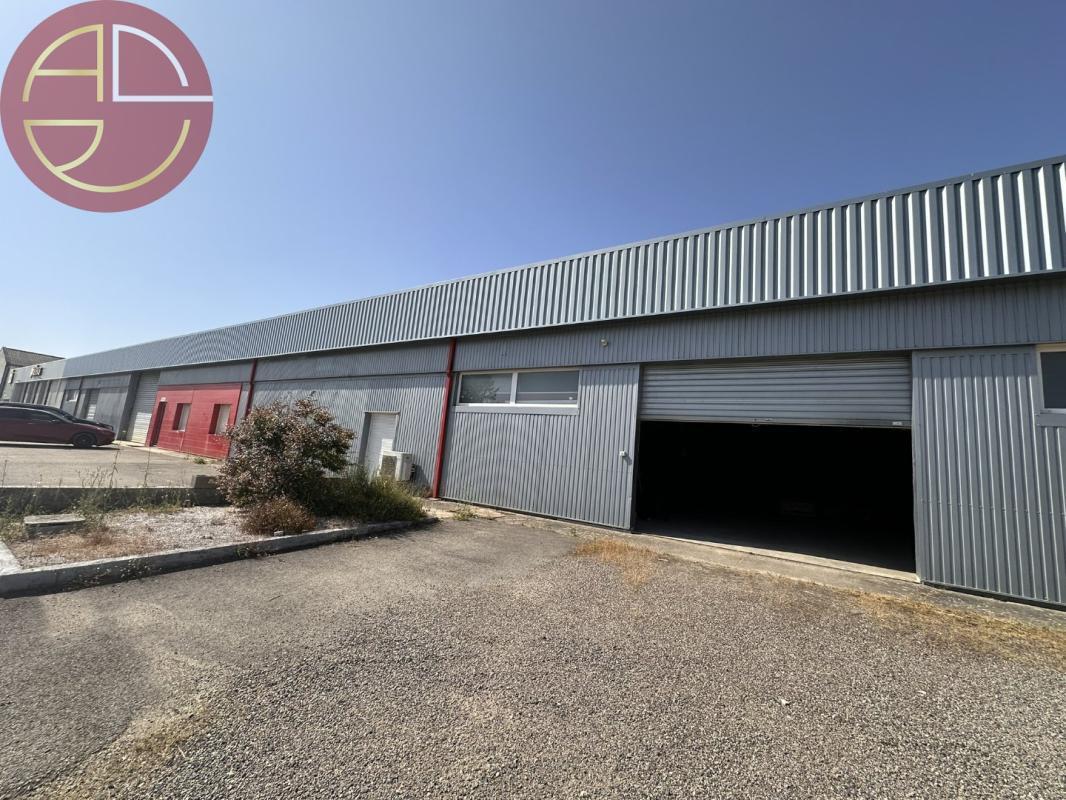 Industrial in L'Isle-Jourdain to rent Building Photo- Image 1 of 10