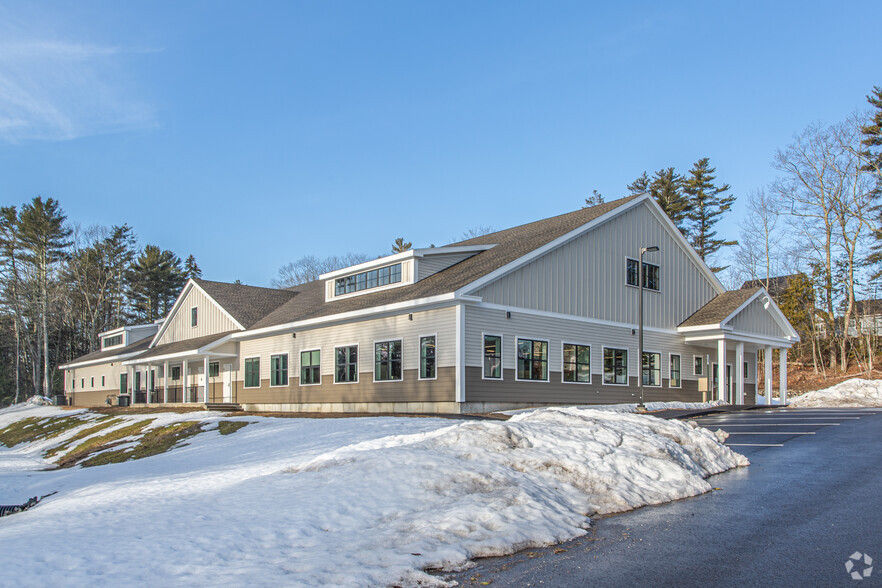 42 US Route 1, Cumberland Foreside, ME for sale - Primary Photo - Image 1 of 1