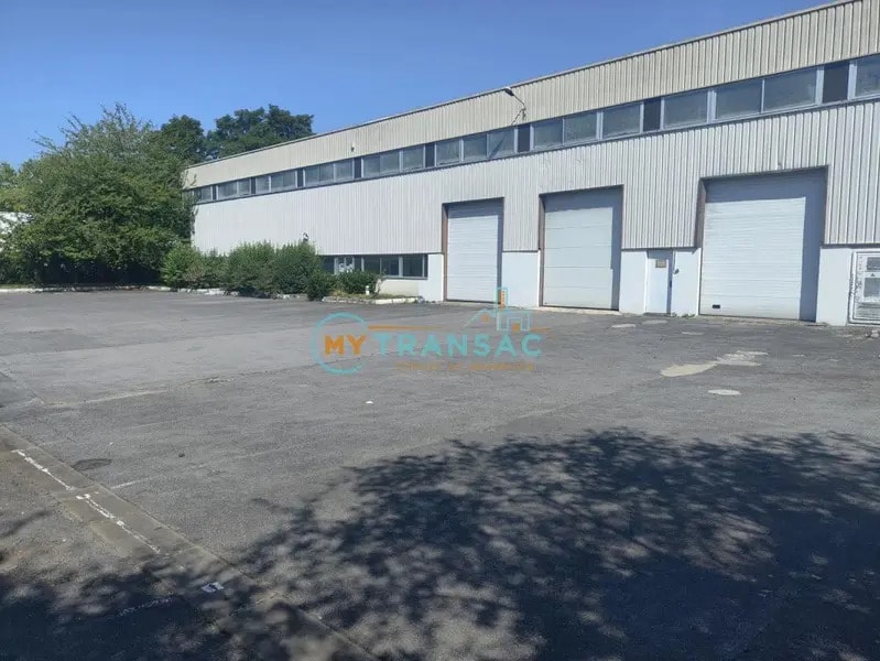 Industrial in Torcy to rent Building Photo- Image 1 of 32
