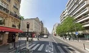 Retail in Paris for sale Building Photo- Image 1 of 6