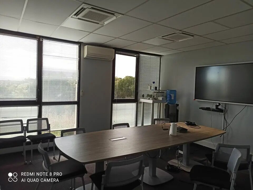 Location Bureaux 300 m² - Photo 1