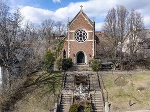 223 E Market St, Johnson City, TN for sale Building Photo- Image 1 of 34