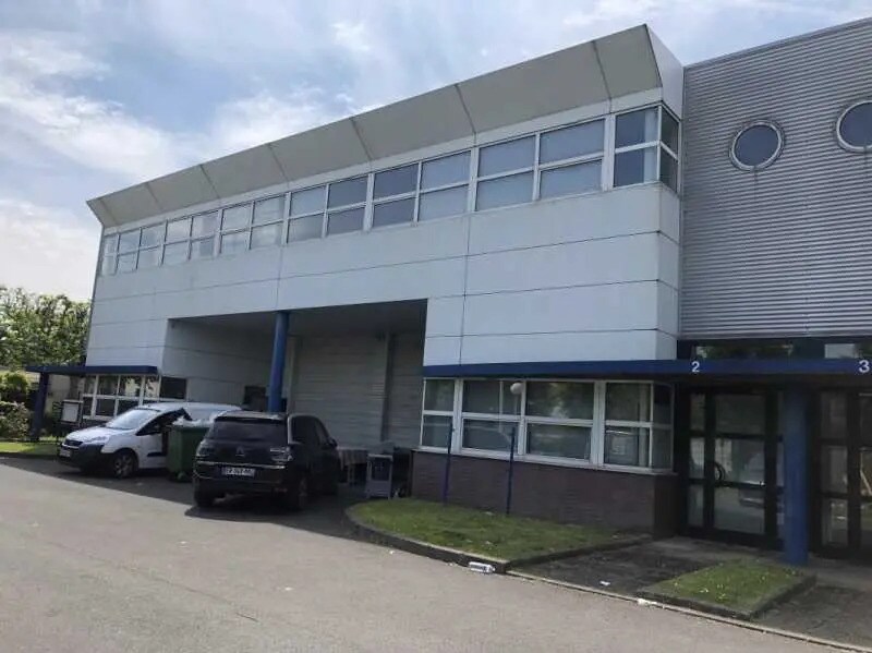 Office in Bondy to rent Building Photo- Image 1 of 9