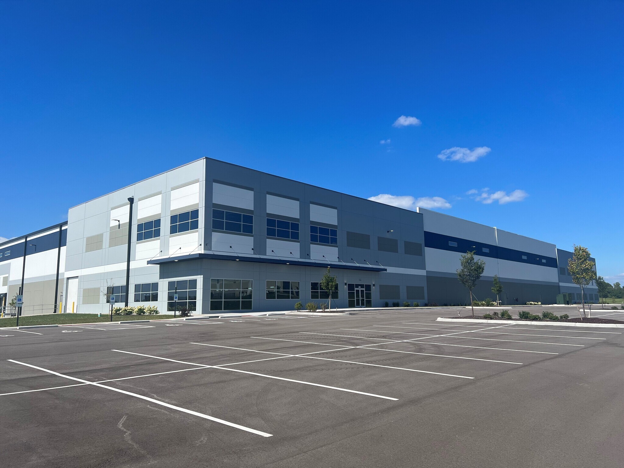 Uncovering 400 River Ridge Pkwy: Jeffersonville In'S Best Kept Secret? - 27nzjxg