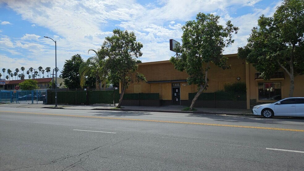 5017 S Western Ave, Los Angeles, CA for rent - Building Photo - Image 2 of 52