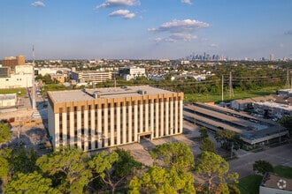 1919 N Loop W, Houston, TX - AERIAL  map view - Image1