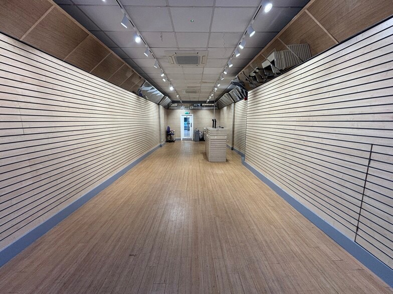 214-218 High St, Ayr to rent - Building Photo - Image 2 of 3