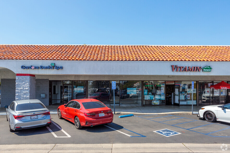 12521-12573 Carson St, Hawaiian Gardens, CA for rent - Building Photo - Image 3 of 9