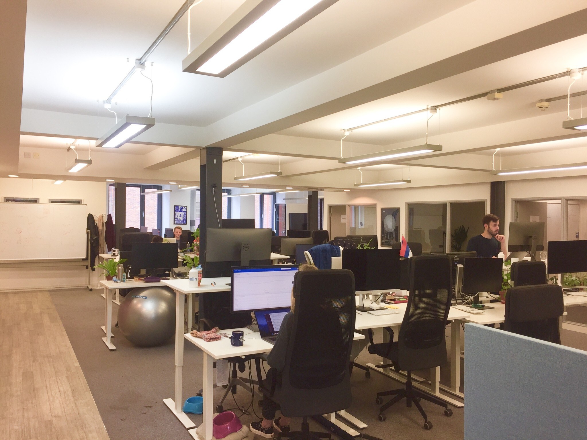 33-39 Bowling Green Ln, London for sale Interior Photo- Image 1 of 1