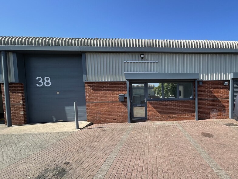 Abeles Way, Atherstone for sale - Building Photo - Image 1 of 1