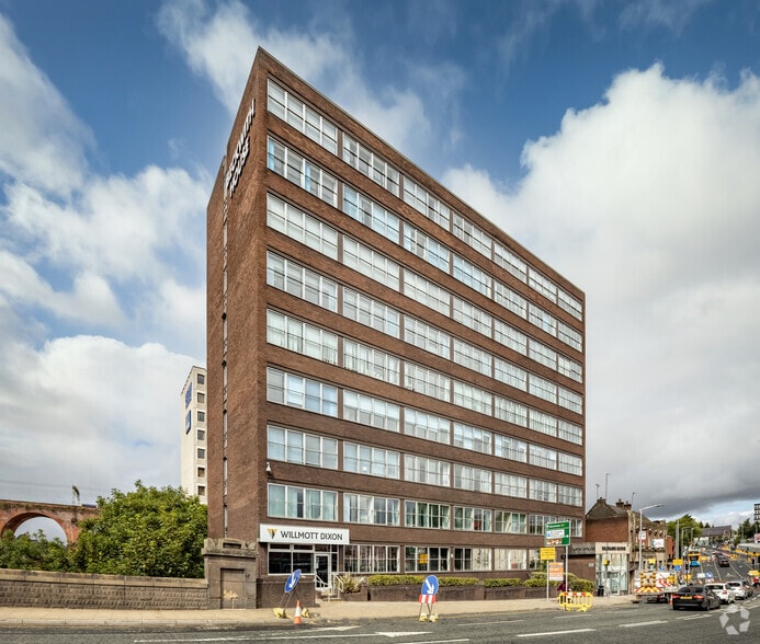 1 Wellington Rd N, Stockport to rent - Building Photo - Image 1 of 21