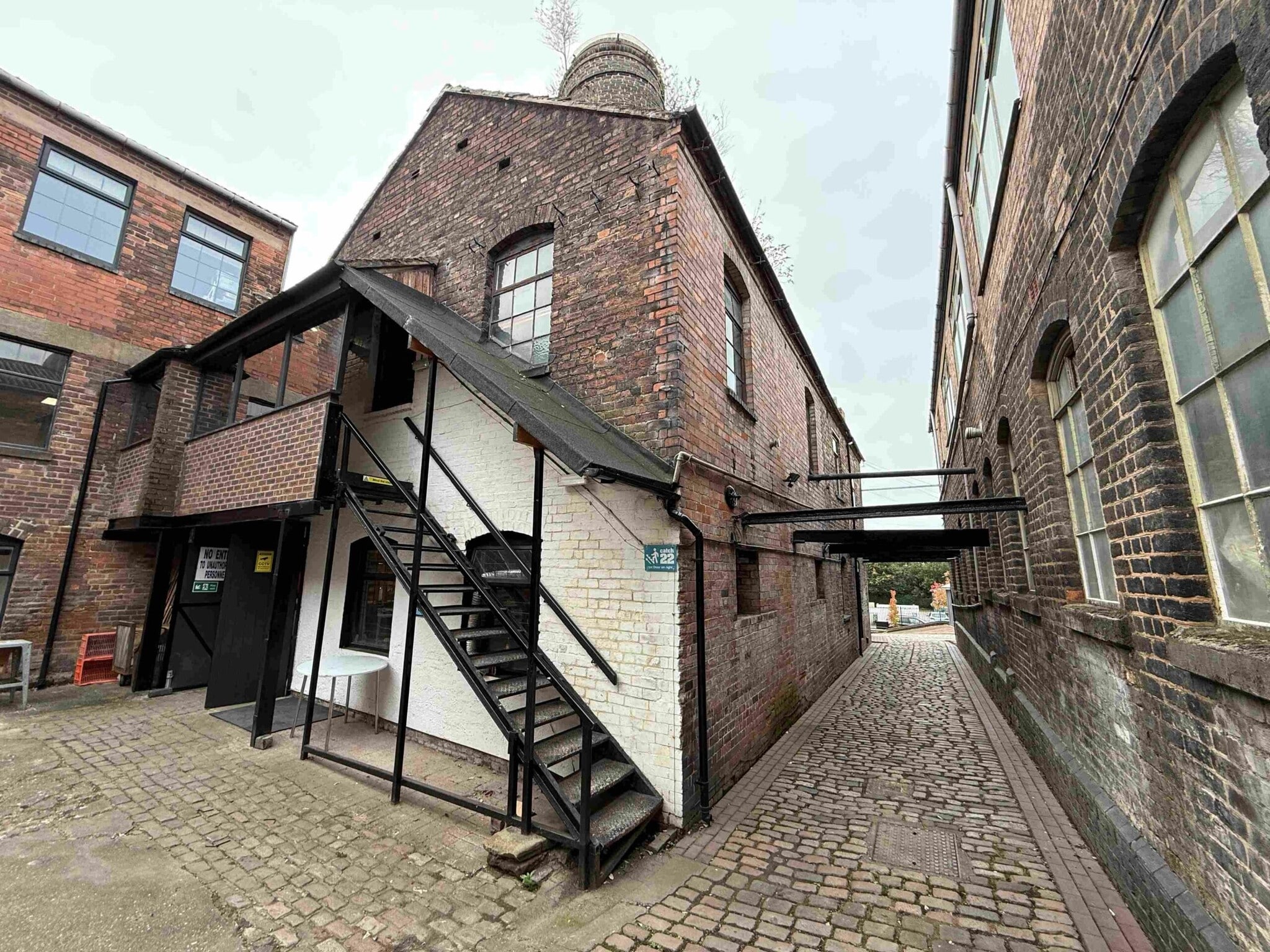 Beaufort Rd, Stoke On Trent to rent Building Photo- Image 1 of 8