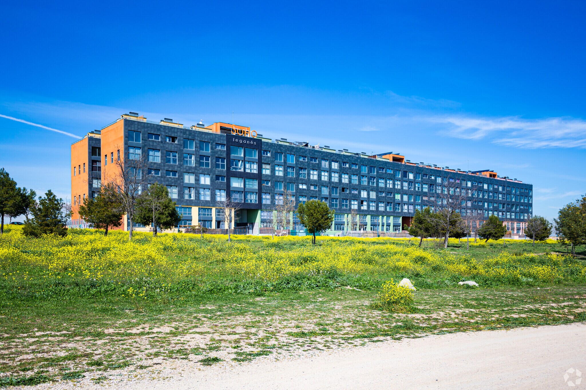 Office in Leganés, Madrid for sale Primary Photo- Image 1 of 4