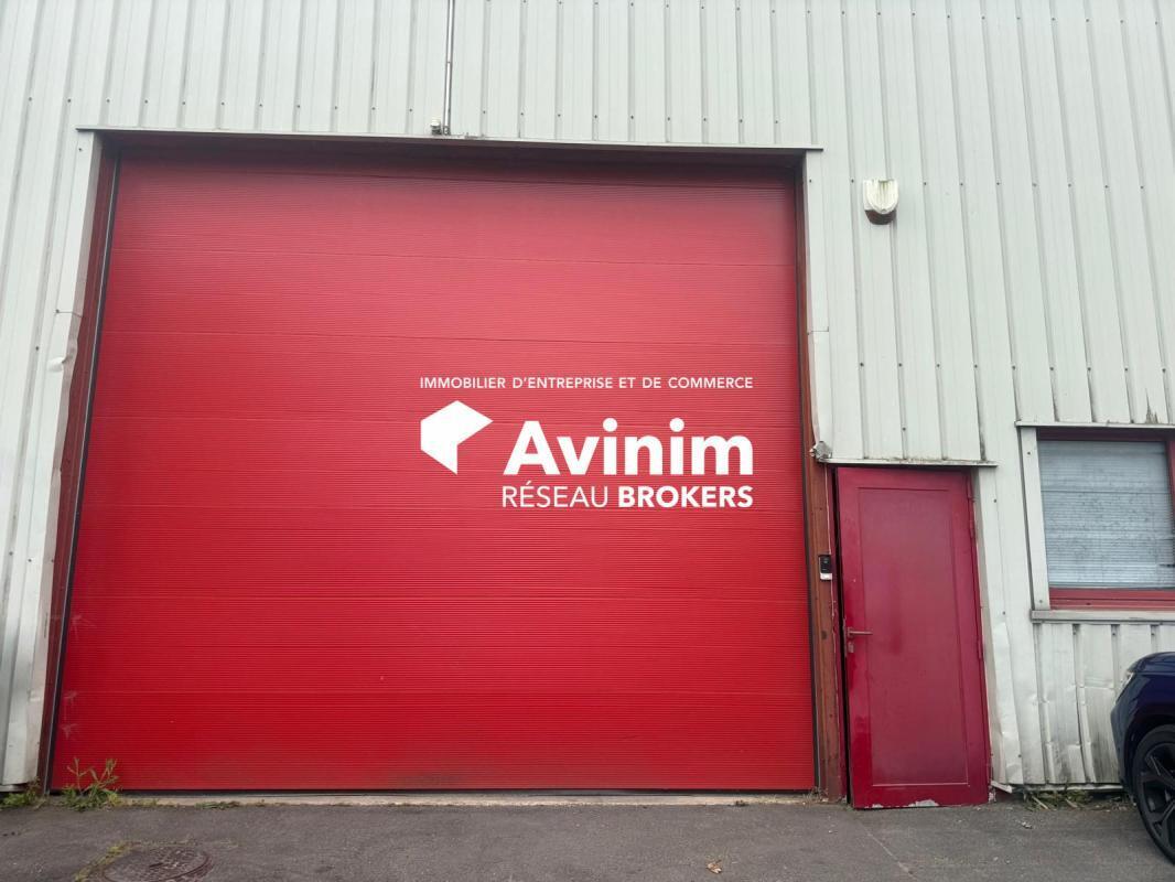 Industrial in Hérouville-en-Vexin for sale Building Photo- Image 1 of 6
