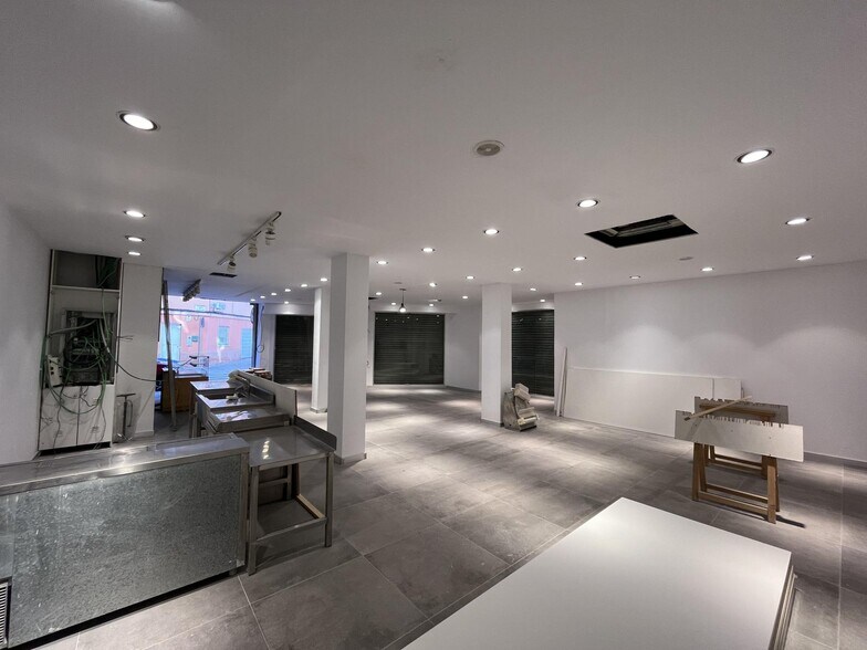 Retail in Manresa, Barcelona to rent - Interior Photo - Image 3 of 4