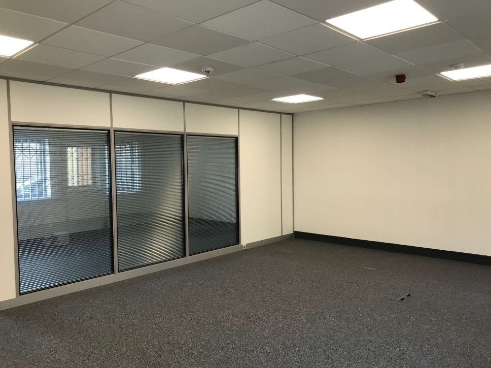 9 Raleigh Walk, Cardiff to rent Interior Photo- Image 1 of 1